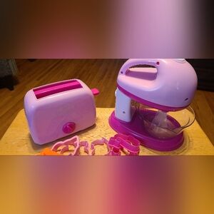 Play Toaster, Stand Mixer And Cookie Cutters